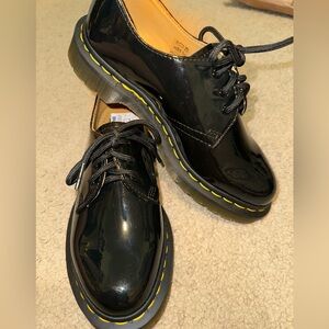 BRAND NEW Dr. Martens Oxford Patent Leather Women’s size 6